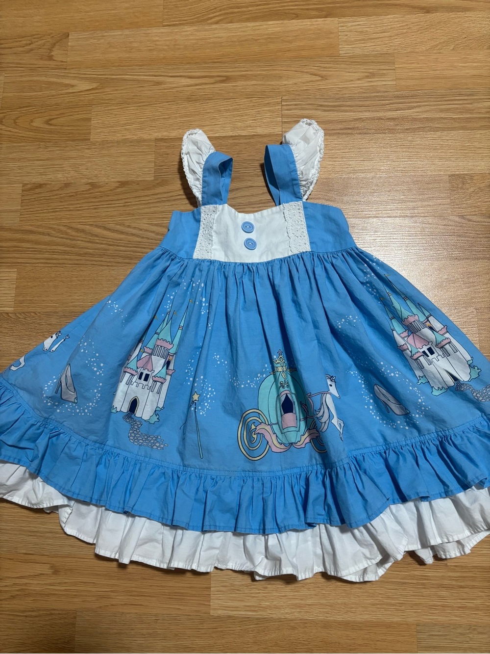 “Eleanor Rose” dress size 4-5 in great condition